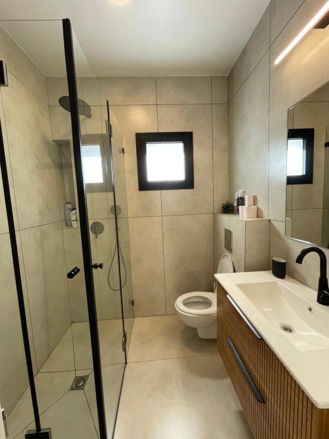 Roof Top 3 Floors Нетания Экстерьер фото