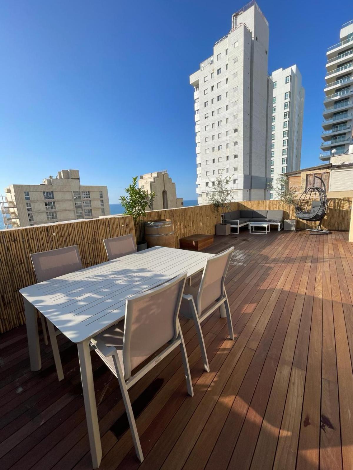 Roof Top 3 Floors Нетания Экстерьер фото