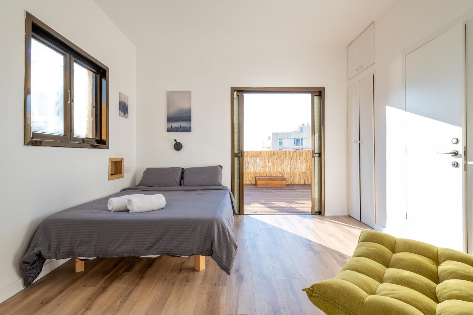Roof Top 3 Floors Нетания Экстерьер фото