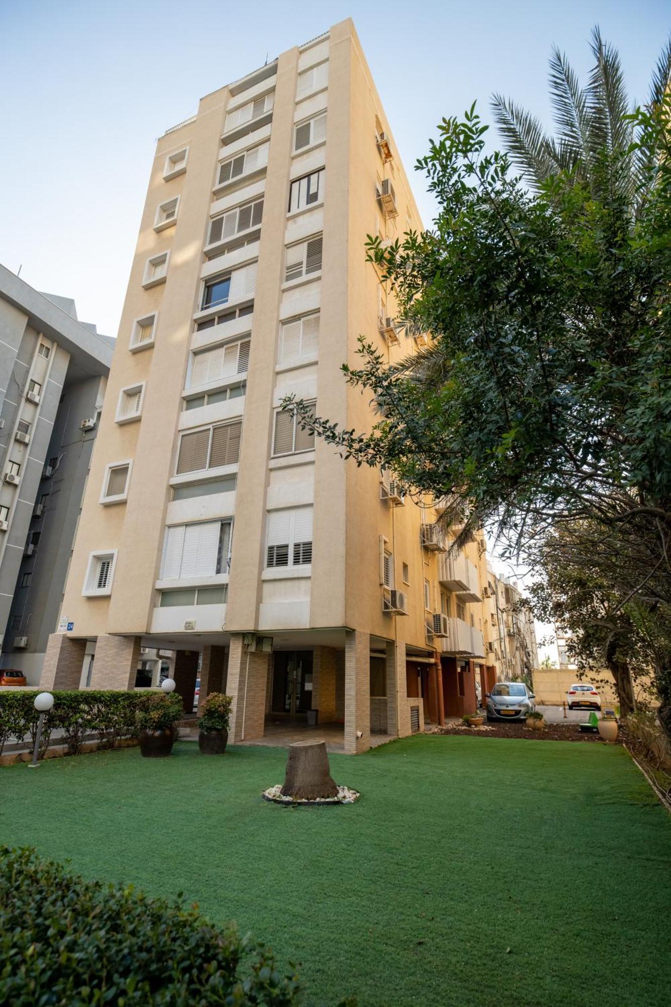 Roof Top 3 Floors Нетания Экстерьер фото