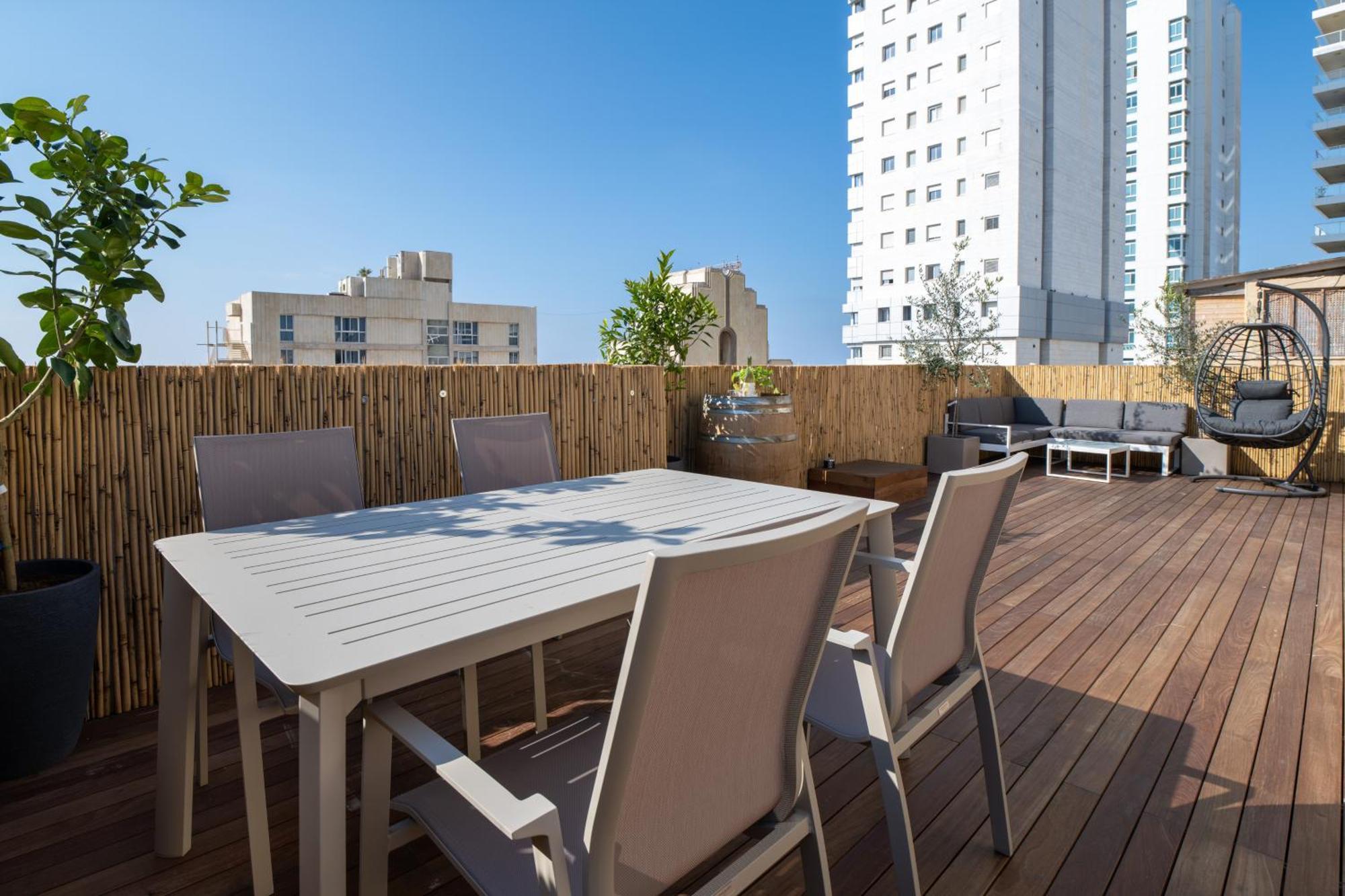Roof Top 3 Floors Нетания Экстерьер фото