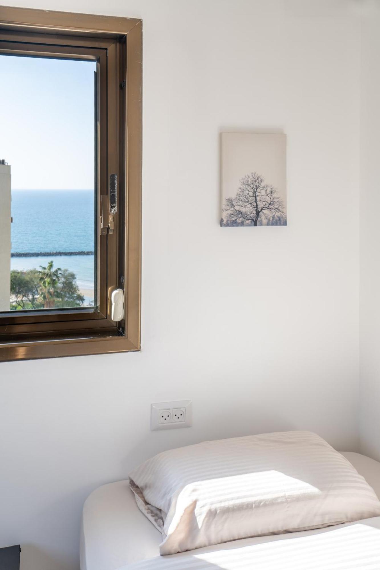 Roof Top 3 Floors Нетания Экстерьер фото