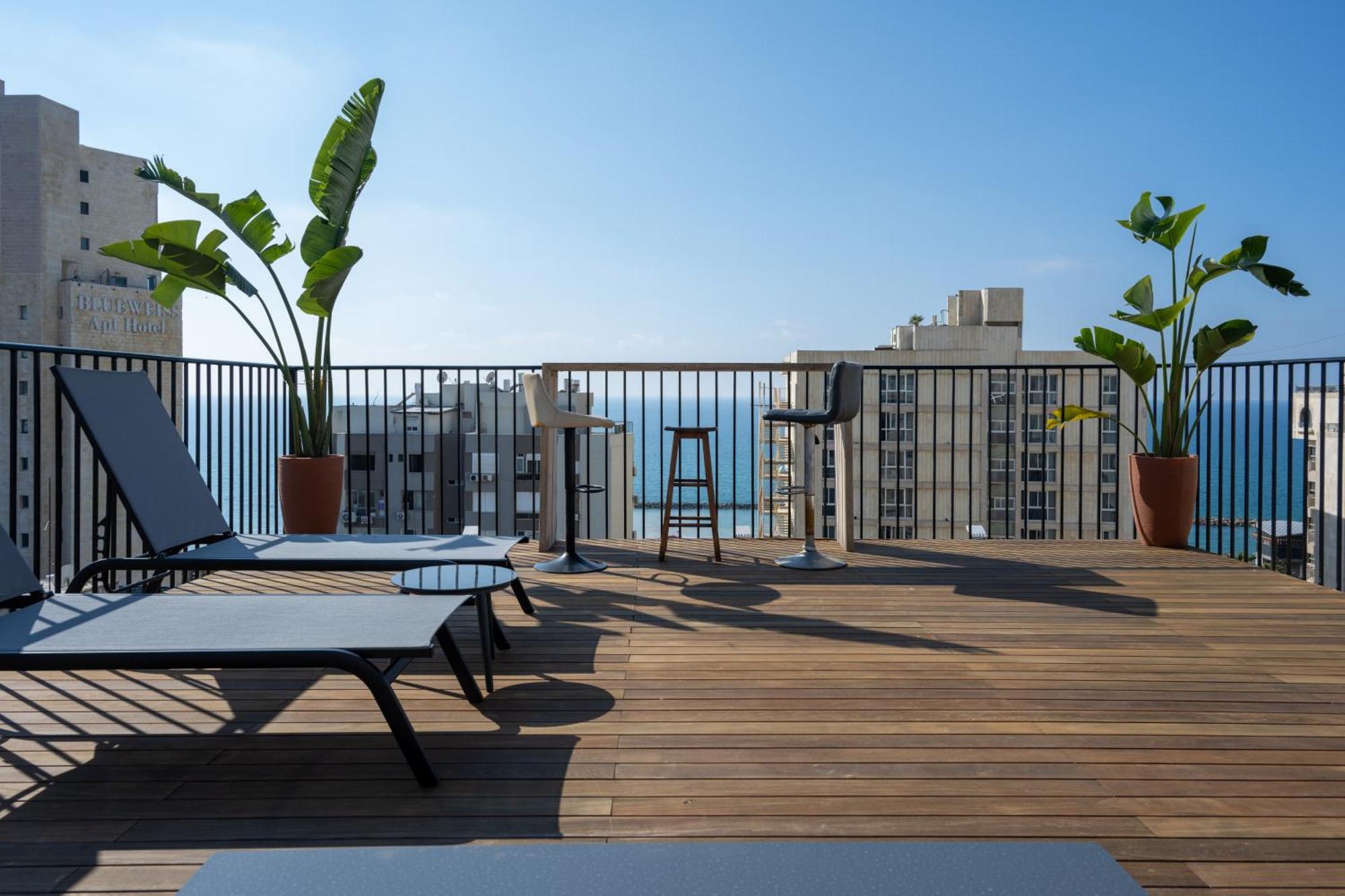 Roof Top 3 Floors Нетания Экстерьер фото