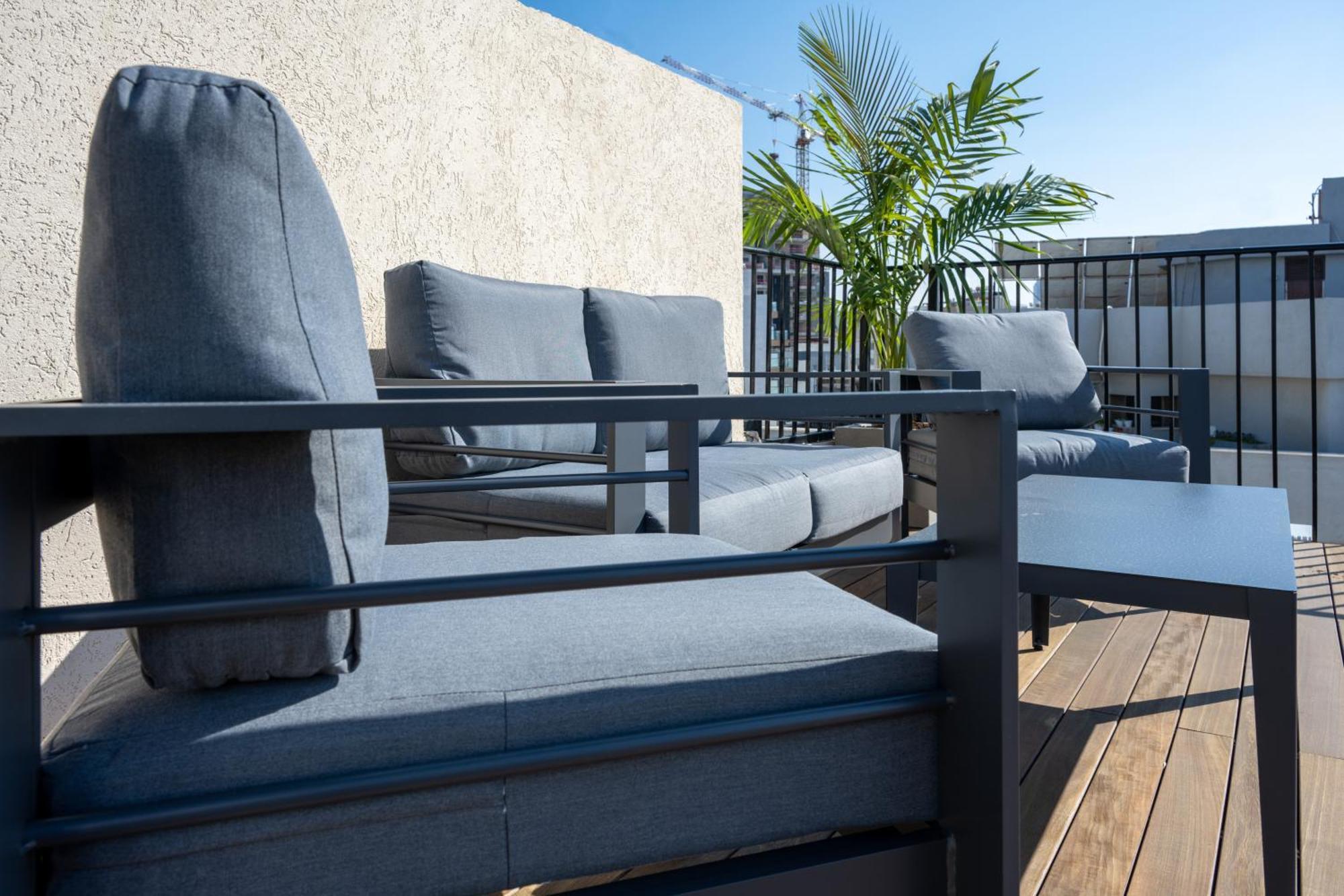 Roof Top 3 Floors Нетания Экстерьер фото